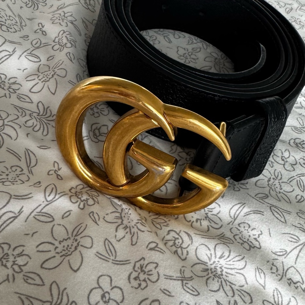 Gucci Black Leather Belt with Gold Double G Buckle